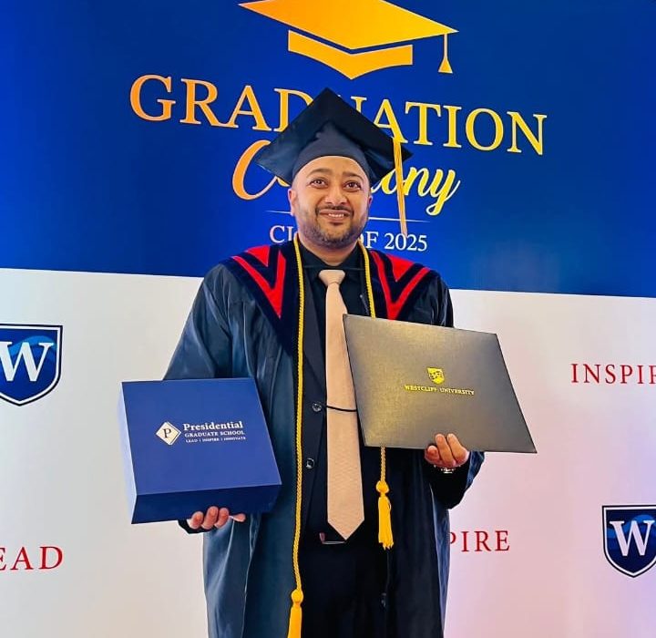 इञ्जिनियर न्यौपानेलाई वेष्टक्लिफ विद्यालयको उत्कृष्ट अवार्ड