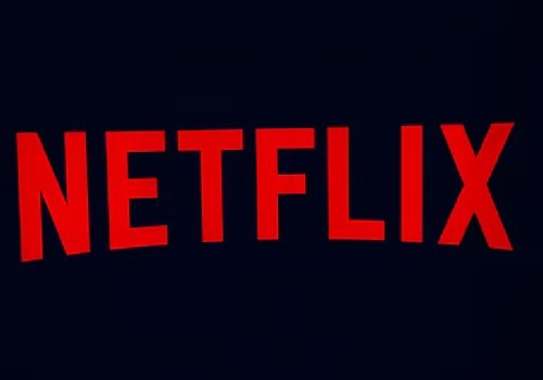 के नेटफ्लिक्सले वार्नर ब्रोजको स्ट्रिमिङ व्यवसाय किन्न लागेको हो?