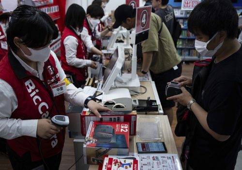 स्विच २ को बिक्रीले निन्टेन्डोको नाफा बढायो, तर चिपको अभावले तनाव बढ्दो