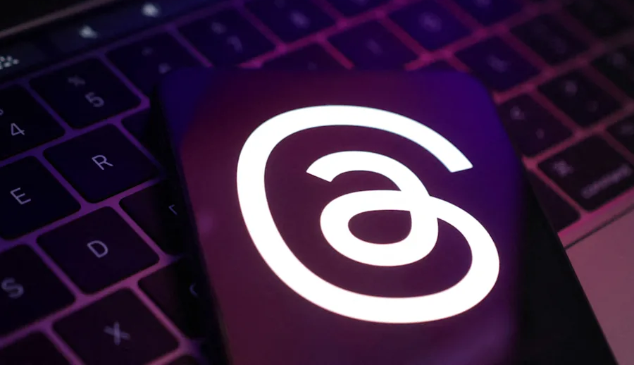 स्पोइलरहरू लुकाउने तरिकाको परीक्षण गर्दै थ्रेड्स