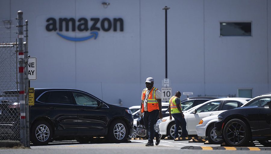 “ब्ल्याक फ्राइडे इन समर” मा भारी छुटले बिक्री बढाएसँगै अमेरिकी अनलाइन खर्च २४.१ अर्ब डलर पुगेको रिपोर्ट