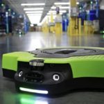 अमेजनले आफ्ना गोदामहरूमा दस लाख रोबोटहरू प्रयोग गर्दै