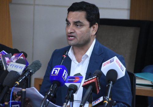 स्वास्थ्य मन्त्री पौडेलको डिजिटल हेल्थ प्रगतिः विद्युतीय चिकित्सा अभिलेखदेखि डिजिटल रिपोर्टसम्म