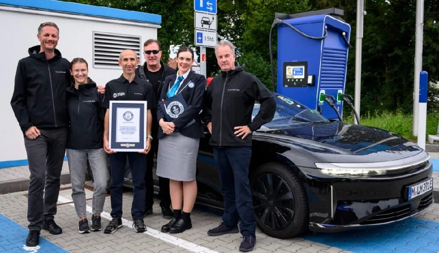 लुसिड एयर ग्राण्ड टुरिङद्वारा  एक पटकको चार्जमा १ हजार २०५ किलोमिटरको नयाँ विश्व रेकर्ड कायम