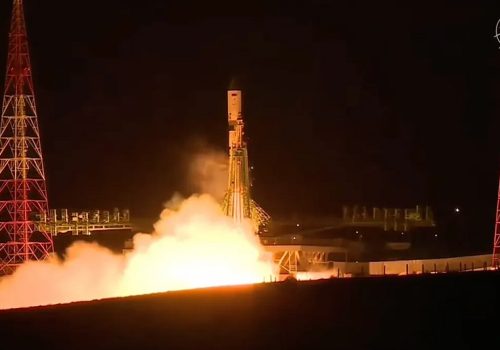 रुसद्वारा प्रोग्रेस ९२ नामक कार्गो यान अन्तरराष्ट्रिय अन्तरिक्ष स्टेशनतर्फ प्रक्षेपण