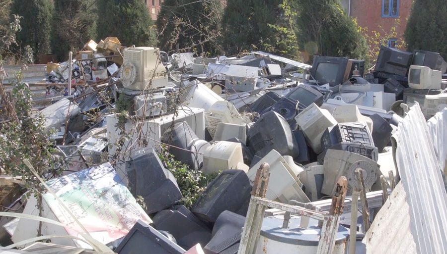 कानुनको अभावमा विद्युतीय फोहर व्यवस्थापनमा समस्या