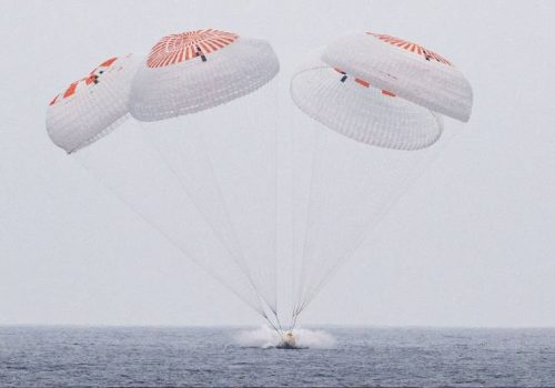 स्पेसएक्सको क्रू–१० अन्तरिक्षयात्री टोली आईएसएसबाट पाँच महिनापछि पृथ्वीमा फर्कियो