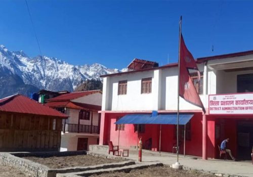 हुम्लामा राष्ट्रिय परिचयपत्र लगायतका लागि जिल्ला प्रशासनको काम बिहानैदेखि