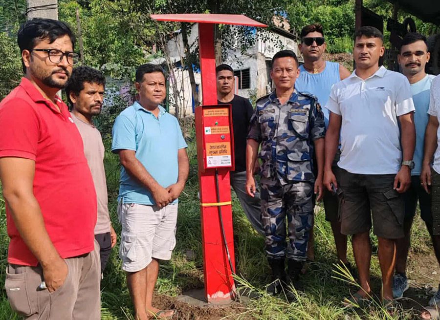 चितवनको सिमलताल र धादिङको चरौँदीमा विपद्को सूचना दिने उपकरण जडान