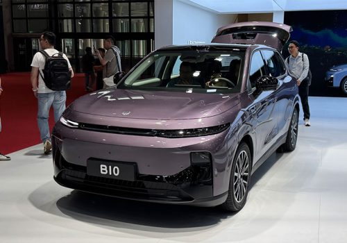 लीपमोटर र एफएडब्लुले संयुक्त रूपमा निर्यातका लागि विद्युतीय सवारी साधन विकास गर्ने