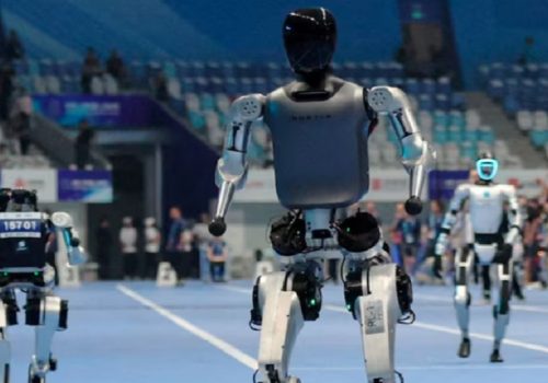 १६ देशका रोबोटहरू फुटबल, किकबक्सिङ र नृत्यमा प्रतिस्पर्धा गर्दै