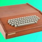 दुर्लभ एप्पल–१ कम्प्युटर ४ लाख ७५ हजार अमेरिकी डलरमा बिक्री