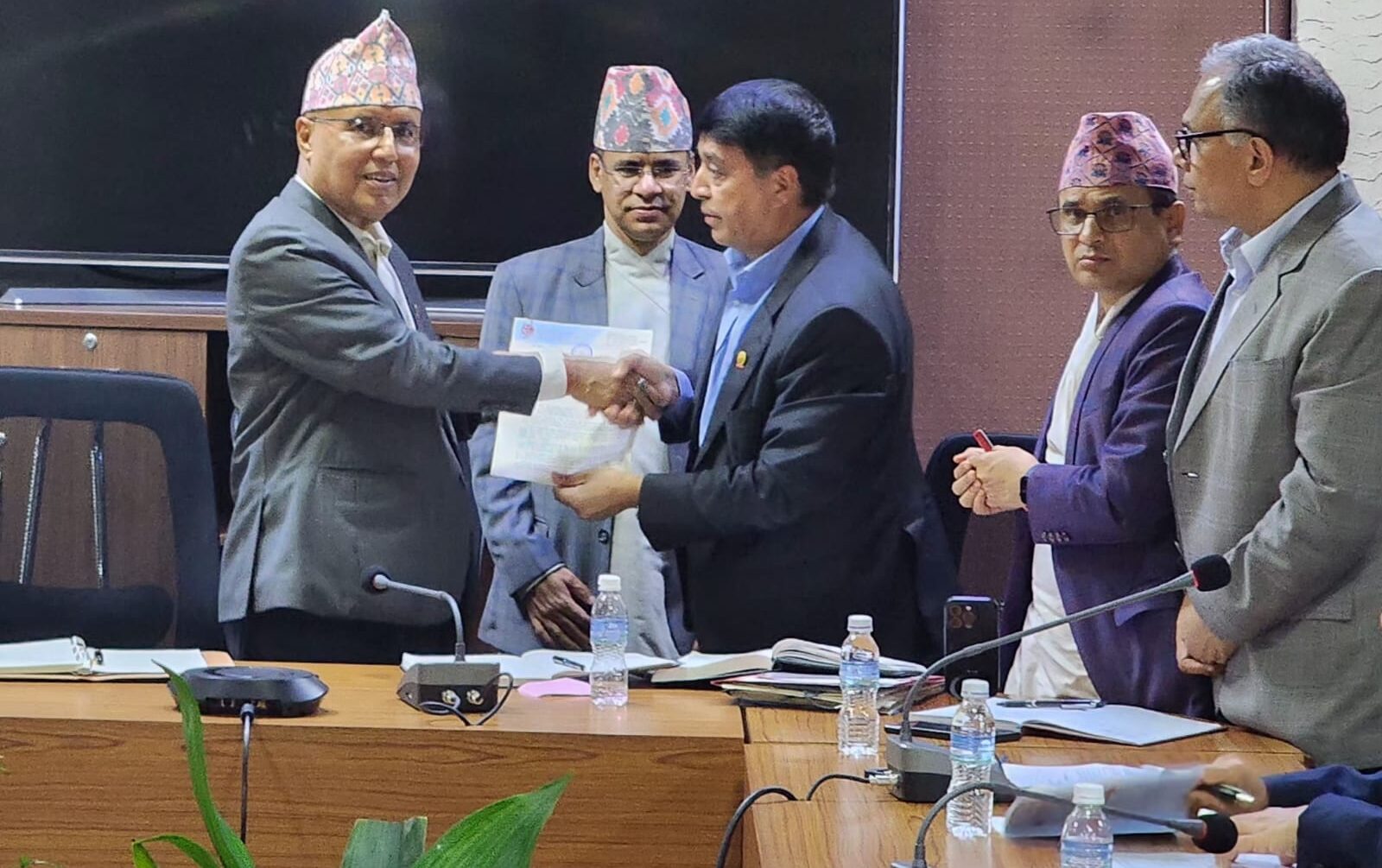 अर्थतन्त्र पुनःउत्थानमा निजी क्षेत्रको साथ, राजश्व विवरण बुझाउने समय एक महिना थप