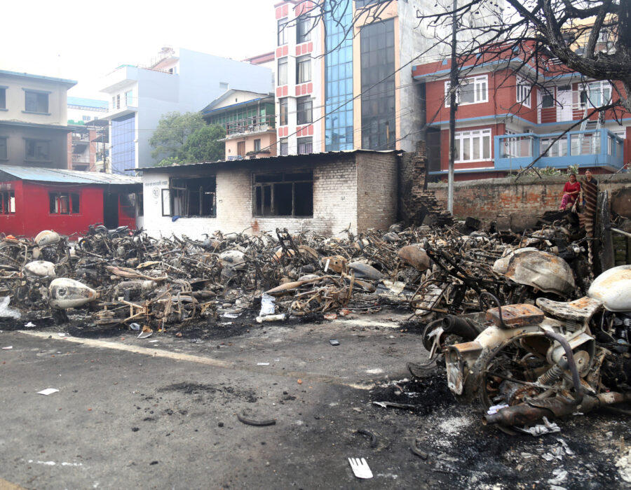 मन्त्री घिसिङद्वारा जलेका सवारीसाधन व्यवस्थापन गर्न निर्देशन