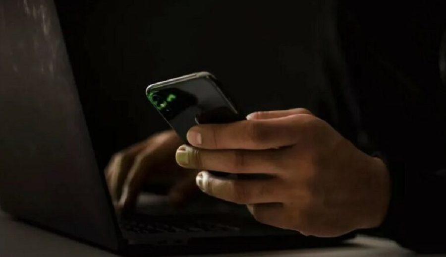 पहिचान चोर्ने र कन्ट्याक्टहरूबाट पैसा माग्ने ह्वाट्सएप स्क्यामहरूबाट आफूलाई कसरी जोगाउने?