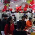 दशैंको मुखमा न्यूरोड क्षेत्रका मोबाइल पसलहरु सुस्ताए (फोटो फिचर)