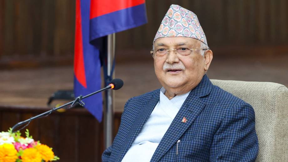 सामाजिक सञ्जालले भन्दैमा नेतृत्व नछाड्ने एमाले सभापति ओलीको भनाई