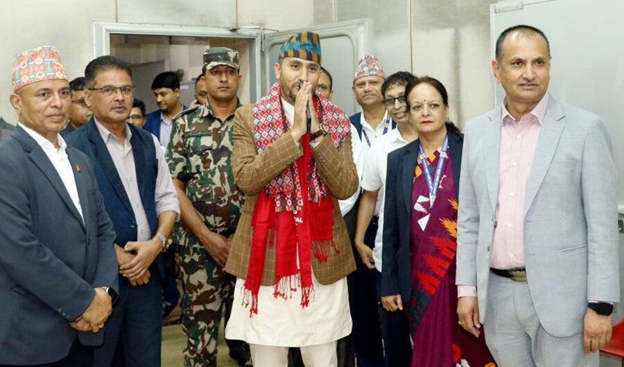 रेडियो नेपालको विरासत कायम राख्दै प्रतिस्पर्धामा खरो उत्रन सञ्चारमन्त्री खरेलको निर्देशन