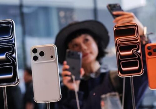 आईफोन बिक्रीको आशाले शेयर पुनरुत्थान गर्दै एप्पलले २०२५ को पहिलो रेकर्ड बनायो