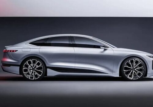 आउडी ए४ विद्युतीय कारको रूपमा पुनरागमन गर्दै