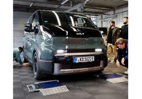 किया पीभी५ ले एक पटकको चार्जमा दूरीको लागि गिनिज रेकर्ड तोड्यो