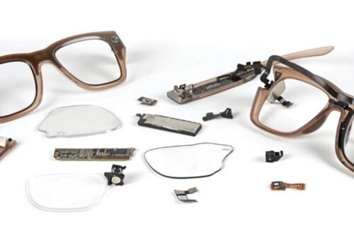 मेटाको रे–ब्यान डिस्प्ले ग्लासेसको प्रविधिको प्रशंसा गर्दै मर्मतयोग्य नभएको आईफिक्सिटको भनाई