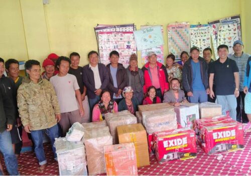 म्याग्दीमा पूर्वविद्यार्थीले विद्यालयलाई दिए कम्प्युटर, सिसिटिभी क्यामरालगायतका शैक्षिक उपकरण