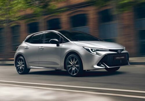 नयाँ टोयोटा कोरोला आश्चर्यजनक रूपमा देखा पर्यो