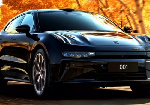 जिकरले प्रस्तुत गर्यो “विश्वको सबैभन्दा छिटो चार्ज हुने विद्युतीय कार”