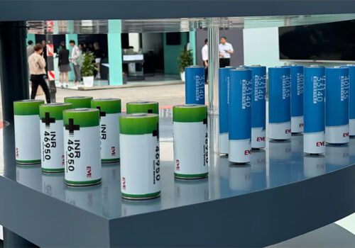 चीनले सेमी सोलिड स्टेट ब्याट्रीहरूको नामकरणलाई नियमन गर्ने