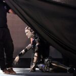 रूसी रोबोट डेब्यूको क्रममा स्टेजमै यसरी ढल्यो