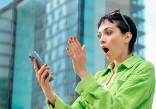 कनेक्सनले मुश्किलले काम गरिरहेको बेला पनि तपाईंको फोनले किन पूरा सिग्नल देखाउँछ?