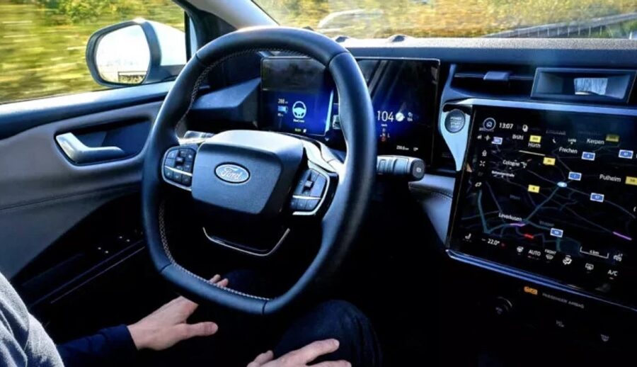 फोर्डले युरोपमा मास मोडेलहरूको लागि “ह्यान्ड्स–फ्री ड्राइभिङ” को साथ टेस्लालाई चुनौती दिने