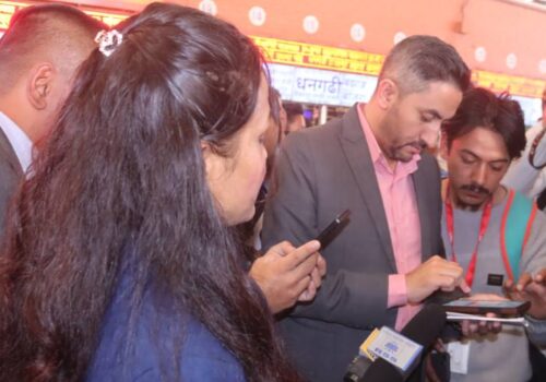 सञ्चारमन्त्रीद्वारा गोँगबु बसपार्कमा निःशुल्क इन्टरनेट सेवा शुभारम्भ