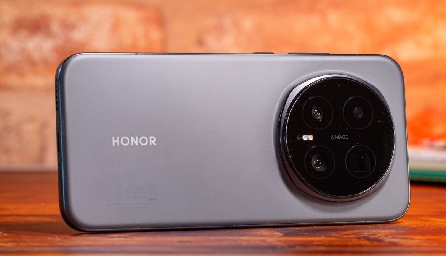 अनर म्याजिक८ मिनी धेरै पातलो हुने र ठूलो ब्याट्री प्याक गर्ने