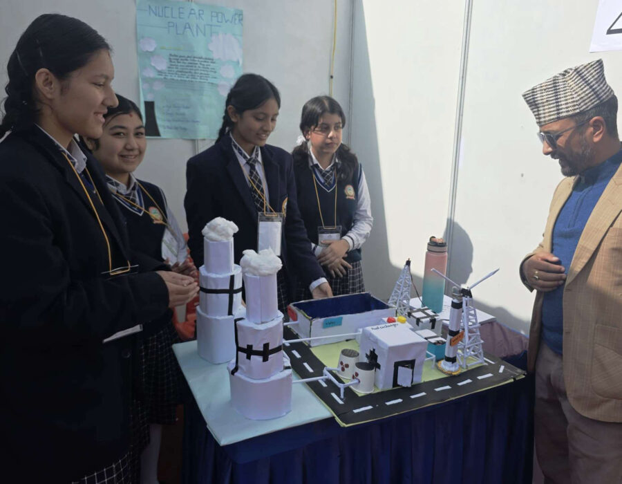 मिडभ्यालीमा आयोजित विज्ञान तथा सूचना प्रविधि प्रदर्शनीको दश हजार विद्यार्थीले गरे अवलोकन