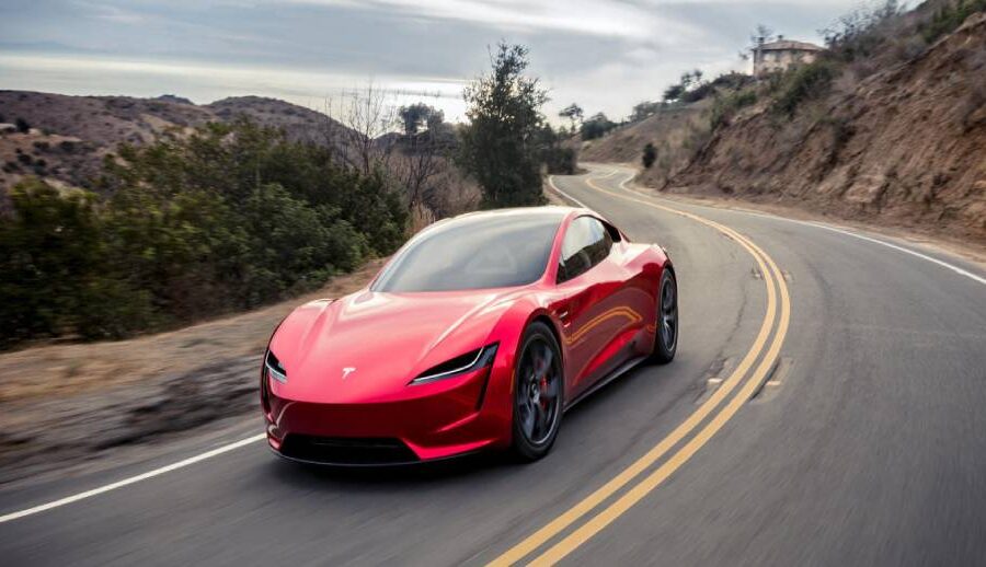 इलन मस्कले यो वर्षभित्र फ्लाइङ कार ल्याउन सक्ने