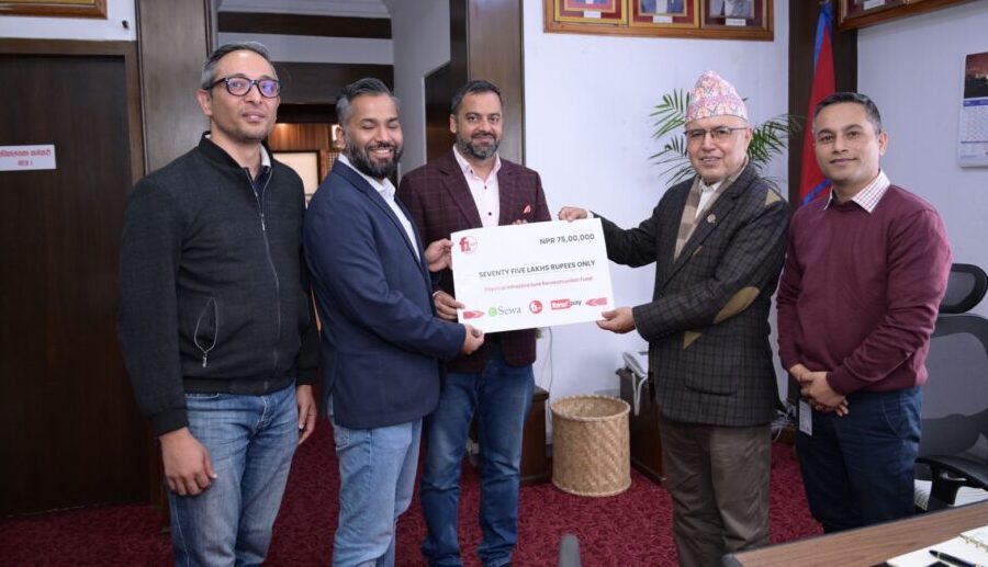 एफवान सफ्ट ग्रुप आवद्ध कम्पनी र कर्मचारीहरुले भौतिक पूर्वाधार पुनर्निर्माण कोषमा दिए ७५ लाख रुपैयाँ
