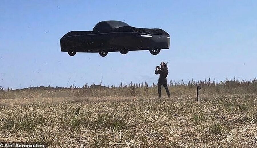 पहिलो फ्लाइङ कारको उत्पादन सुरु, प्रति कारको लागत ३ लाख १५ हजार डलर