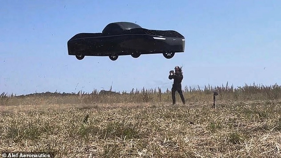 पहिलो फ्लाइङ कारको उत्पादन सुरु, प्रति कारको लागत ३ लाख १५ हजार डलर