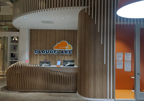 क्लाउडफ्लेयरको ठहर- सन् २०२५ मा गुगल, फेसबुक सबैभन्दा लोकप्रिय इन्टरनेट सेवा