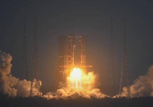 चीनद्वारा इन्टरनेट उपग्रहहरूको नयाँ समूह प्रक्षेपण