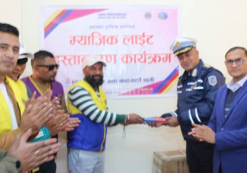  उपत्यक ट्राफिक प्रहरीलाई ‘म्याजिक लाइट’ हस्तान्तरण