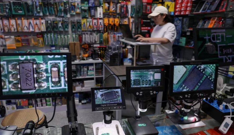 एआई पूर्वाधारमा बढ्दो लगानीका कारण मेमोरी चिपको आपूर्तिमा समस्या: रिपोर्ट