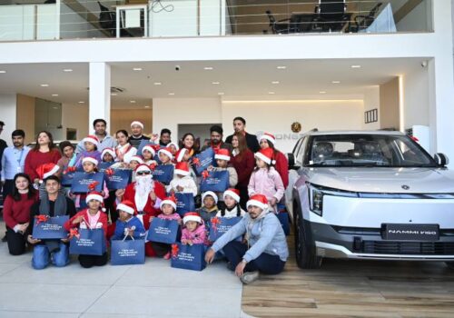 सहारा इन्टरनेशनल नेपाल चिल्ड्रेन होमका बालबालिकाले गरे नामी शोरूमको भ्रमण