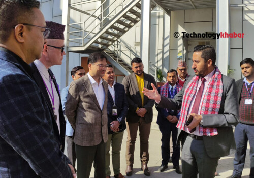 सञ्चारमन्त्री खरेलद्वारा एनसेल कार्यालय अवलोकन, एनसेलसँग देखिएका समस्या समाधानका लागि सरकार प्रयासरत रहेको भनाई