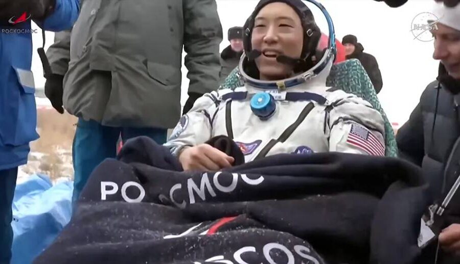 आठ महिना अन्तर्राष्ट्रिय अन्तरिक्ष स्टेशनमा बसेर तीन अन्तरिक्षयात्री सोयुज यानमा पृथ्वीमा फर्किए