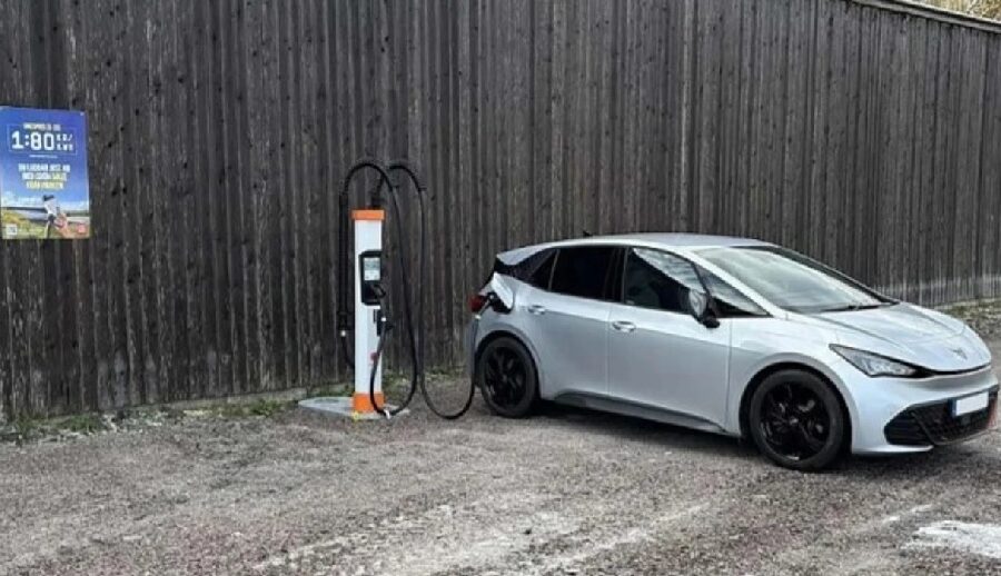 युरोपमा सबैभन्दा फास्ट र सस्तो चार्जिङ उपलब्ध; सौर्य ऊर्जाको कारण प्रति किलोवाट आवरको मूल्य १५ सेन्ट