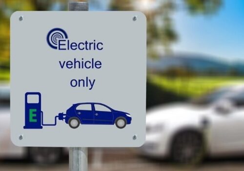 विद्युतीय कारको मूल्यमा उल्लेखनीय गिरावट आउने