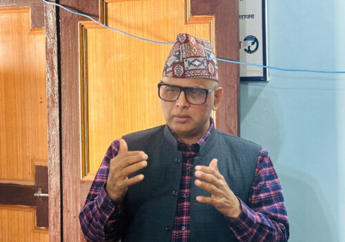 सामुदायिक रेडियोलाई टिकाराइराख्न समस्या भयो: अकोराब